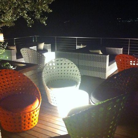 Veranda Beach Apartment Pianello Del Lario المظهر الخارجي الصورة