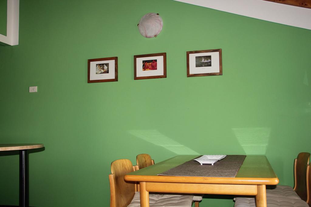 Veranda Beach Apartment Pianello Del Lario الغرفة الصورة