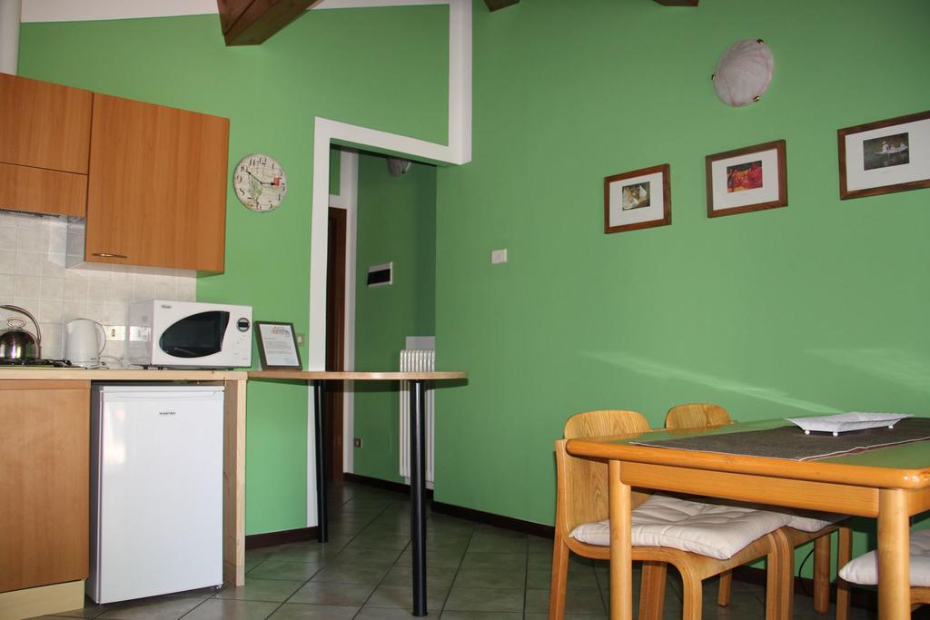 Veranda Beach Apartment Pianello Del Lario الغرفة الصورة